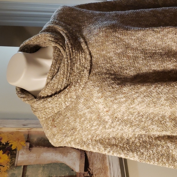 ♦️♦️ SOLD ♦️♦️Fenn Wright Manson Poncho - Picture 2 of 8